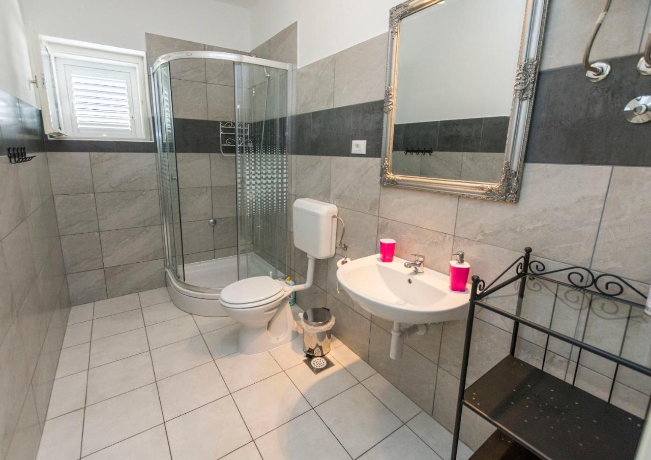 Apartments Zmika Primošten المظهر الخارجي الصورة