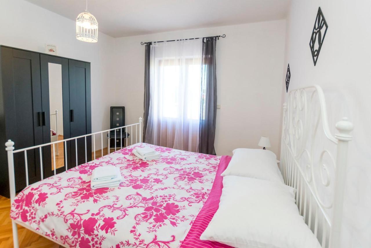 Apartments Zmika Primošten المظهر الخارجي الصورة
