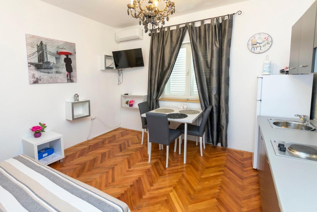 Apartments Zmika Primošten المظهر الخارجي الصورة
